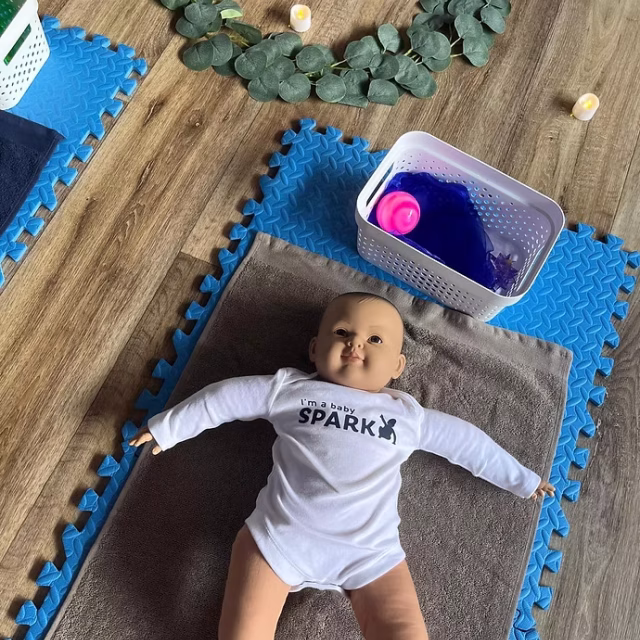 Baby massage 